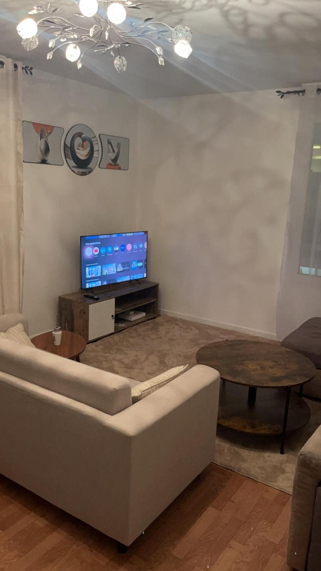 Appartement 2 Chambres Et Salon Proche Paris سُفرْ المظهر الخارجي الصورة